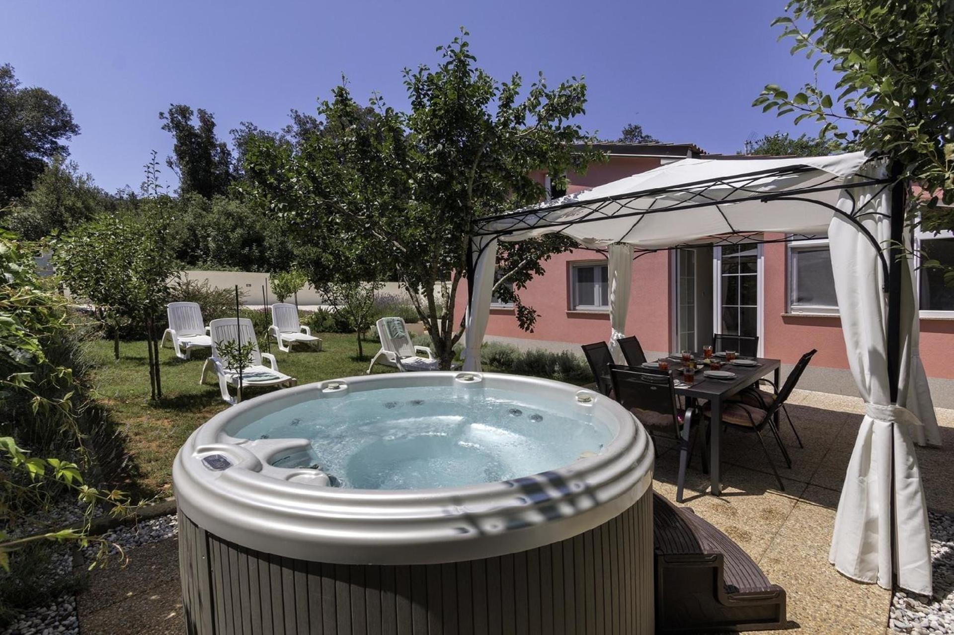 Ferienhaus Fuer 6 Personen Ca 75 Qm In Banjole, Istrien Istrische Riviera Luaran gambar